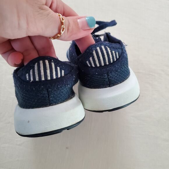 Adidas Navy Tennis Shoes toddler 9 - Picture 5 of 7